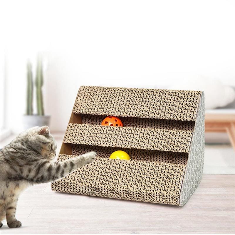 Interactive scratching post with balls for cats | Orderkeen